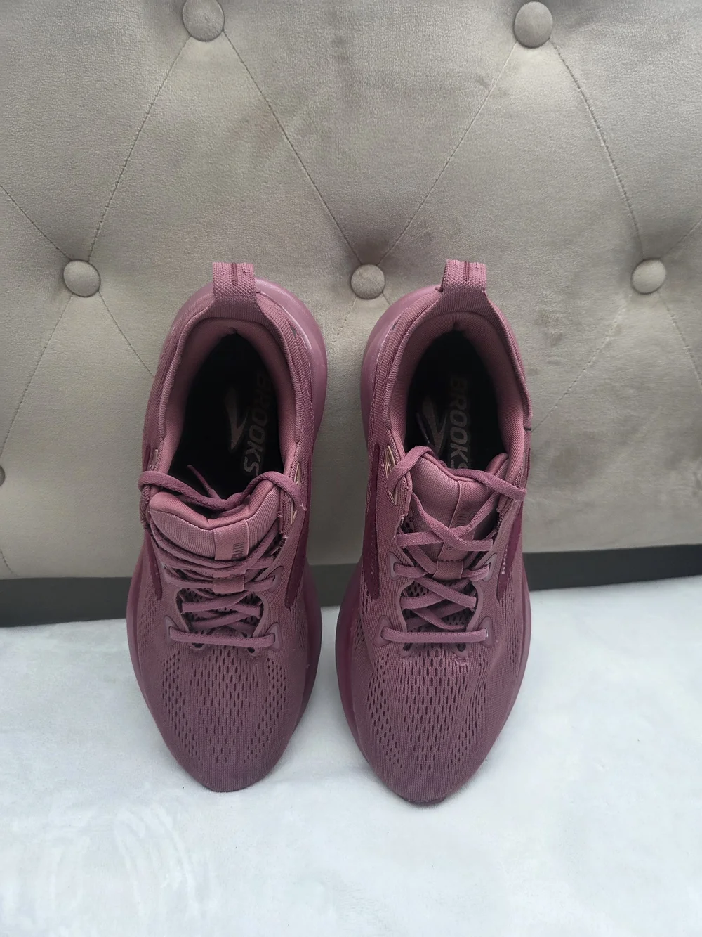 Brooks Glycerin 22 Women’s 10 Berry Burgundy Rose Running Shoes